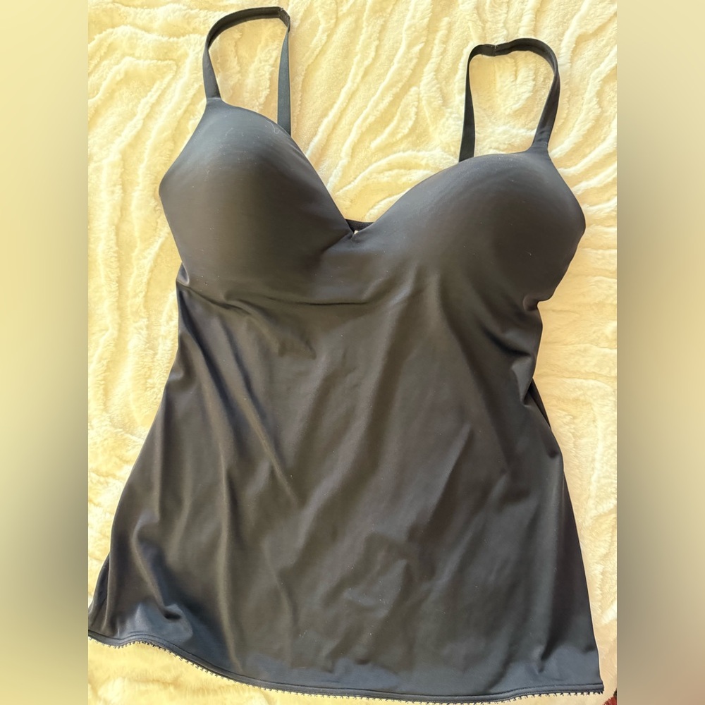 T140- Vera Wang Sleek Black Camisole